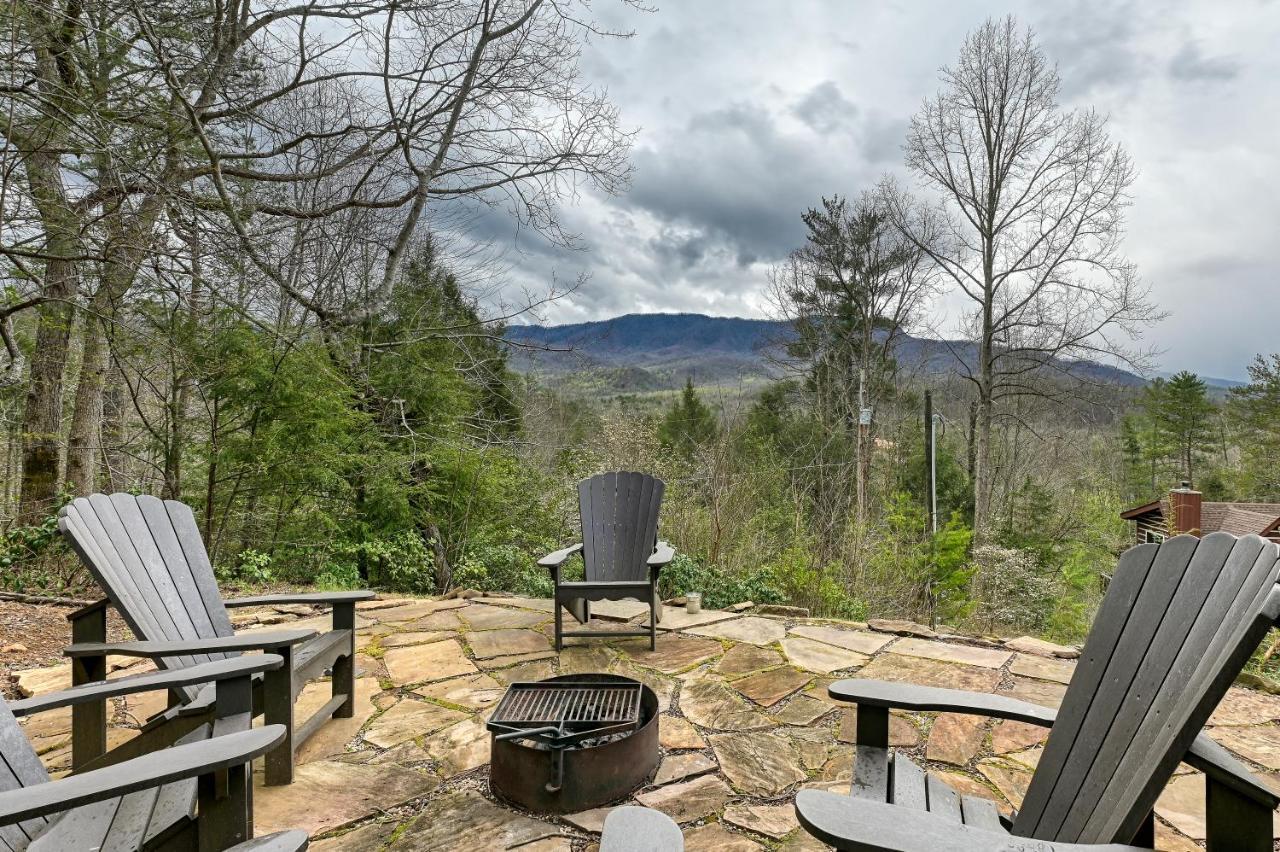 Gatlinburg Cabin Mountain Views Sleeps 8 3 Bedroom Hot tub Arcade Pool Table Fire Pit Fireplace Buitenkant foto