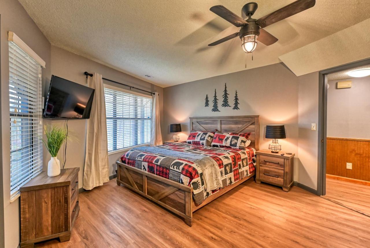 Gatlinburg Cabin Mountain Views Sleeps 8 3 Bedroom Hot tub Arcade Pool Table Fire Pit Fireplace Buitenkant foto