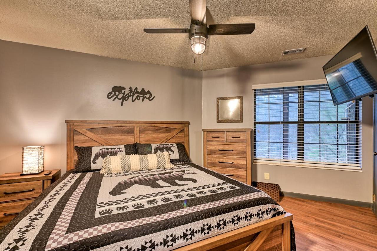 Gatlinburg Cabin Mountain Views Sleeps 8 3 Bedroom Hot tub Arcade Pool Table Fire Pit Fireplace Buitenkant foto