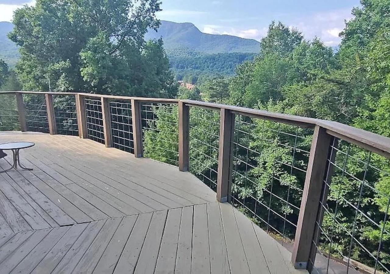 Gatlinburg Cabin Mountain Views Sleeps 8 3 Bedroom Hot tub Arcade Pool Table Fire Pit Fireplace Buitenkant foto
